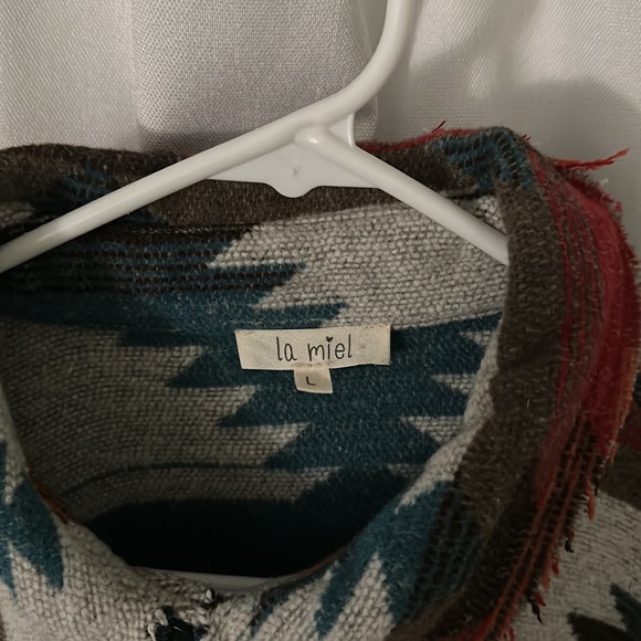 Aztec Jacket - Picture 3 of 4